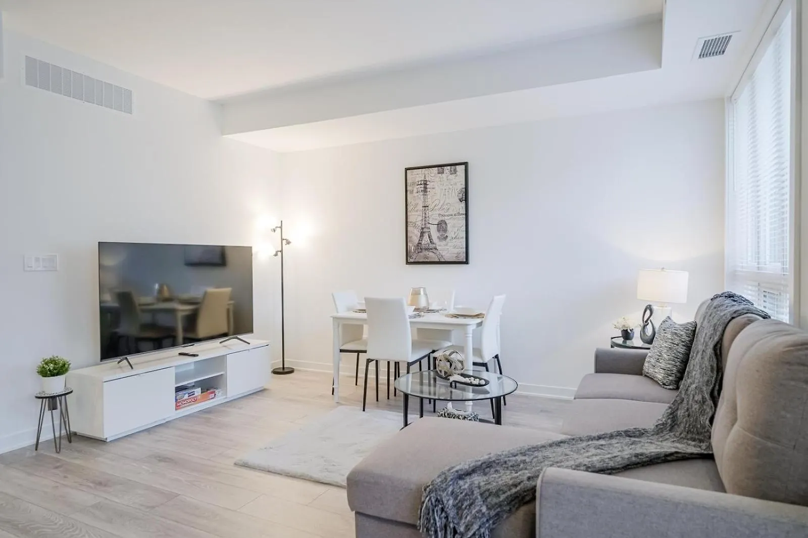 Ultra Luxurious 3 Bedroom 2 Bath 1 Parking Toronto Airport And Sq1 Mississauga