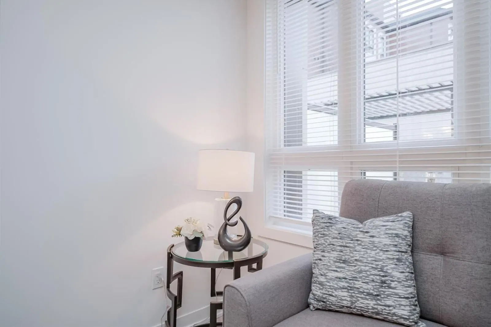 Ultra Luxurious 3 Bedroom 2 Bath 1 Parking Toronto Airport And Sq1 Mississauga Apartment