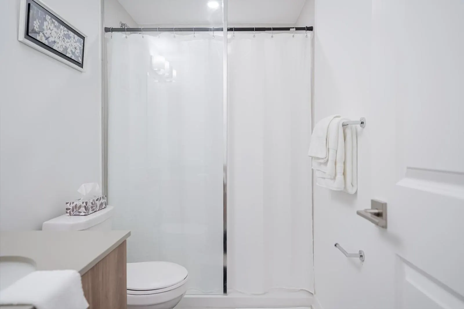 Ultra Luxurious 3 Bedroom 2 Bath 1 Parking Toronto Airport And Sq1 Mississauga Apartment