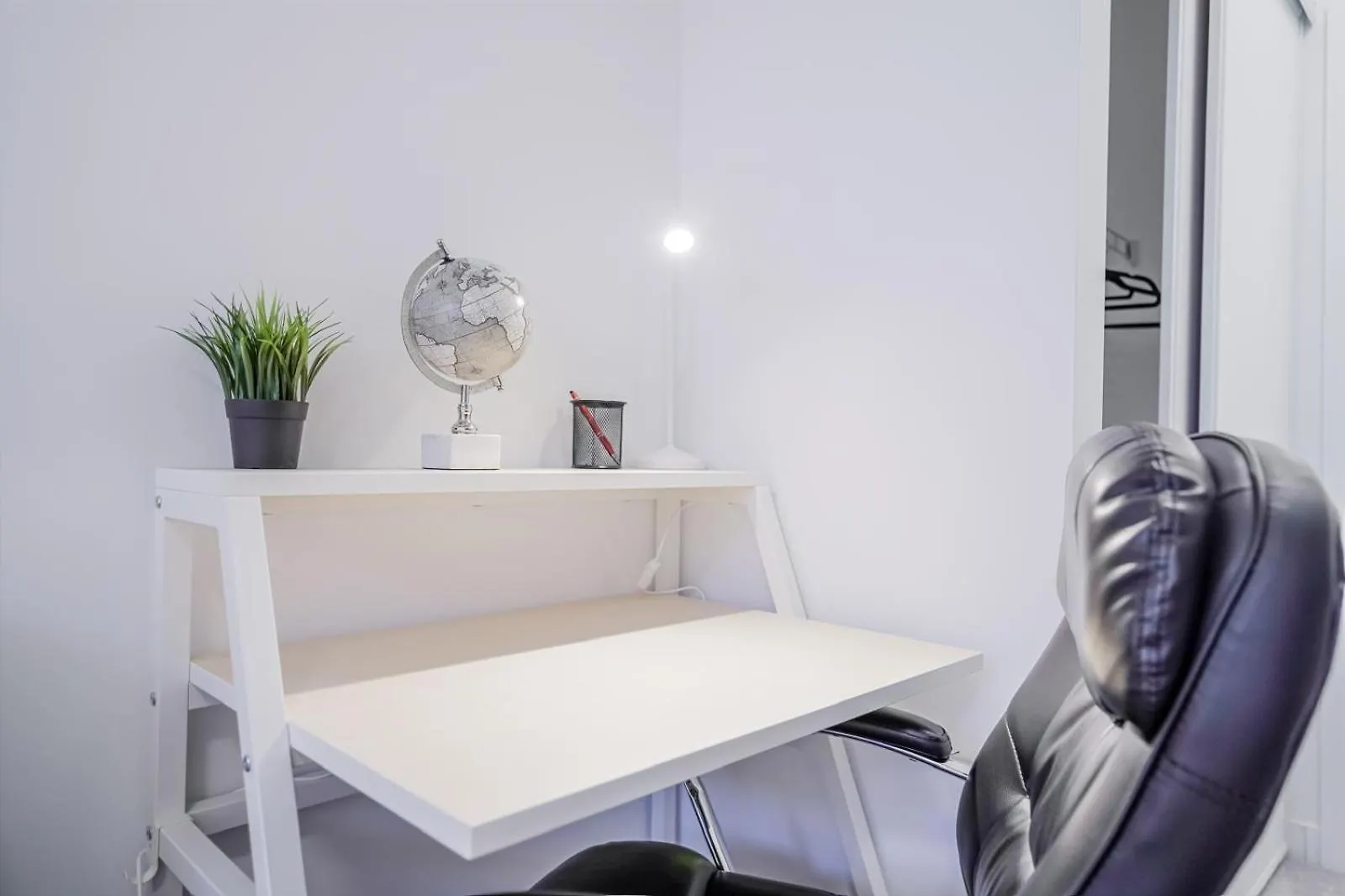 Ultra Luxurious 3 Bedroom 2 Bath 1 Parking Toronto Airport And Sq1 Mississauga