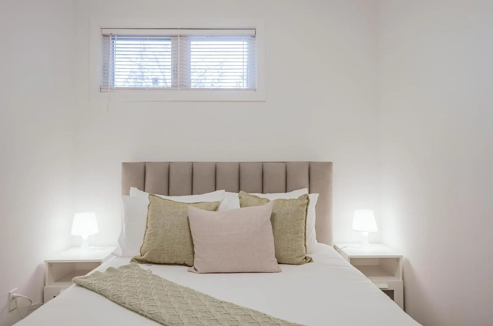 Ultra Luxurious 3 Bedroom 2 Bath 1 Parking Toronto Airport And Sq1 Mississauga 0*,  Canada