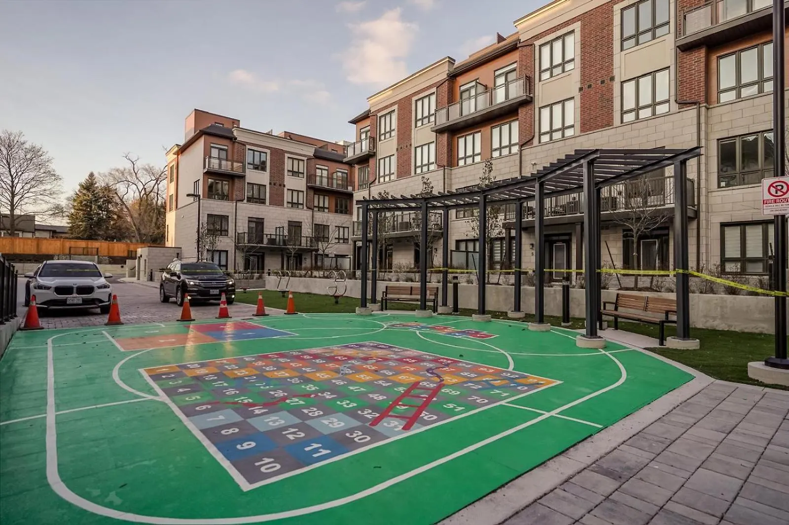 Ultra Luxurious 3 Bedroom 2 Bath 1 Parking Toronto Airport And Sq1 Mississauga 0*,  Canada